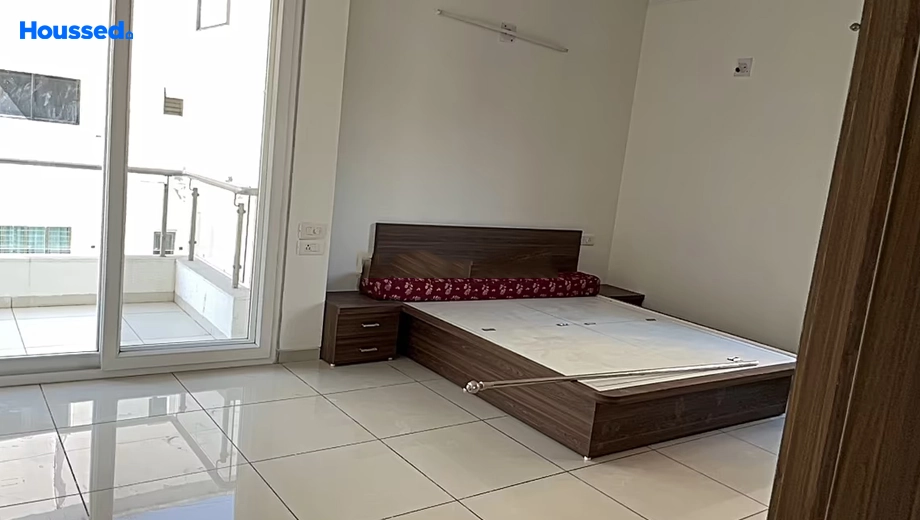 Project Image of 3 BHK Semi-Furnished Flat for Rent in Old Padra Road - Image 117350