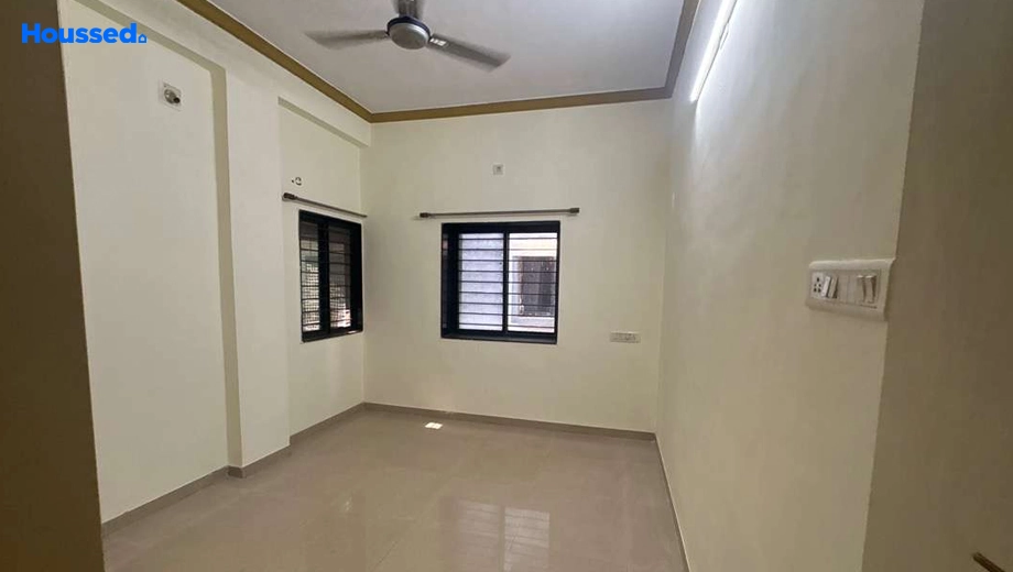 Project Image of 3 BHK Semi-Furnished Flat for Rent in Manjalpur - Image 117852