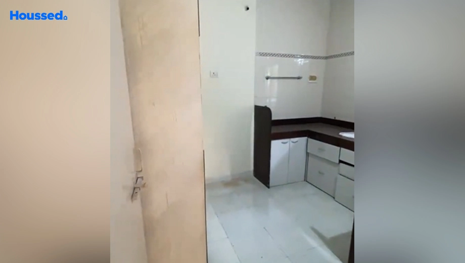 Amenities of 2 BHK Semi-Furnished Flat for Rent in Vashi - Image 122171