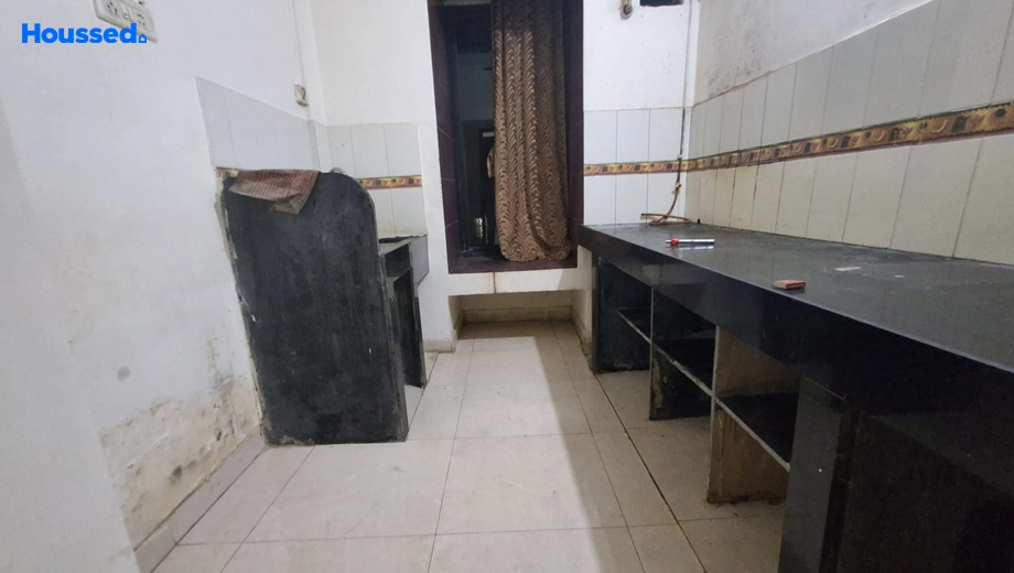 Amenities of 2 BHK Semi-Furnished Flat for Rent in Sanpada - Image 122861