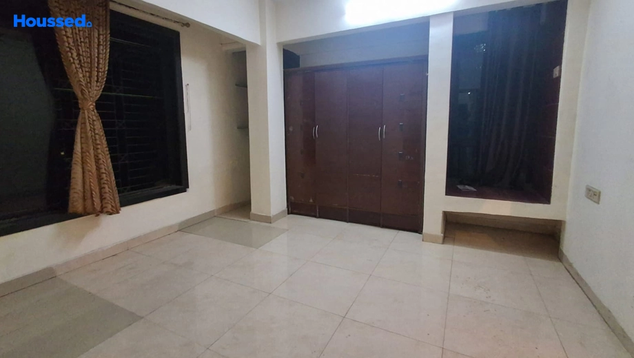 Amenities of 2 BHK Semi-Furnished Flat for Rent in Sanpada - Image 122860