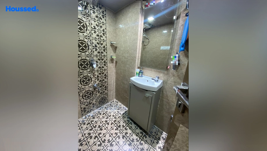 Amenities of 2 BHK Flat for Resale in Vile Parle East - Image 122972