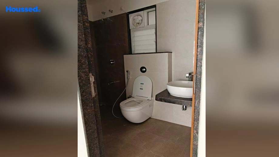 Project Image of 2 BHK Flat for Resale in Raheja Sterling, NIBM - Image 124557