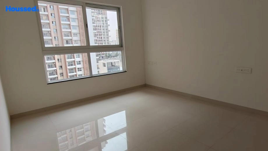 Project Image of 2 BHK Flat for Resale in Raheja Sterling, NIBM - Image 124559