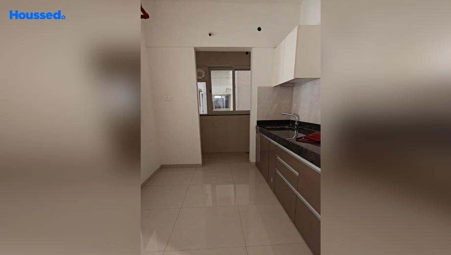 Project Image of 2 BHK Flat for Resale in Raheja Sterling, NIBM - Image 124558