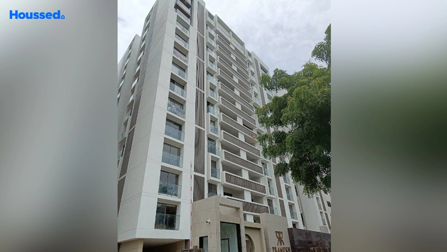 Project Image of 3 BHK Flat for Resale in Pramukh Revanta, Vesu - Image 125867