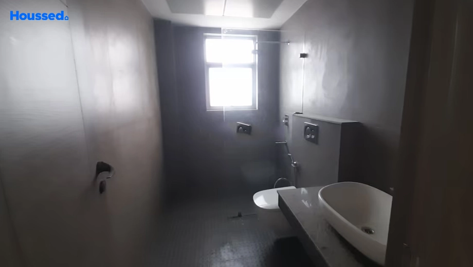 Project Image of 4 BHK Flat for Resale in Belvedere Court - One World, Gomti Nagar - Image 127667