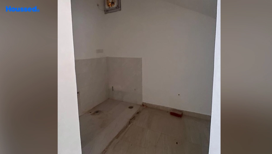 Project Image of Shop & Showroom for Resale in Sushant Golf City - Image 127790
