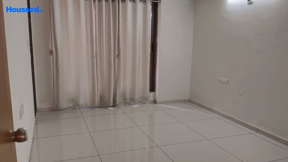 Project Image of 3 BHK Semi-Furnished Flat for Rent in Mahalakshmi Satvam Parklane, Sargasan - Image 128643
