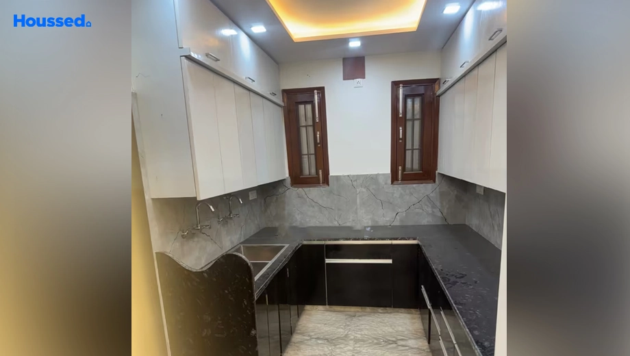 Project Image of 3 BHK Flat for Resale in Shalimar Bagh - Image 128985