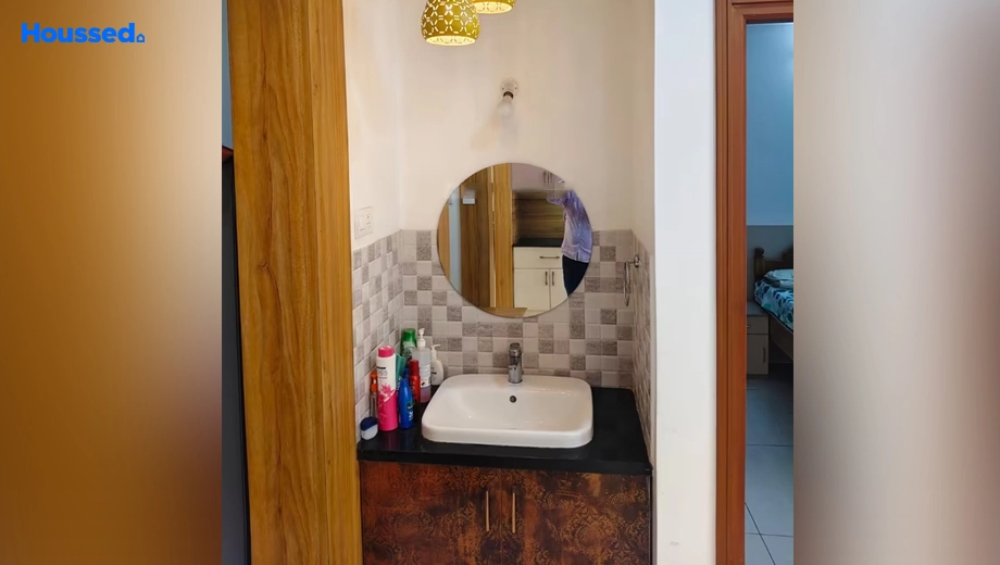 Project Image of 2 BHK Flat for Resale in Aparna Sarovar Zenith, Nallagandla - Image 130485