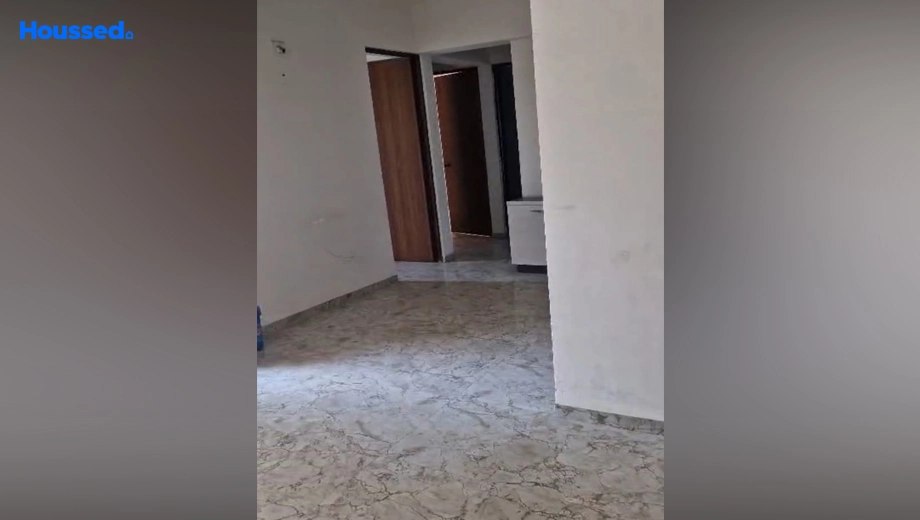 Project Image of 3 BHK Semi-Furnished Flat for Rent in Pramukh Trinity, Sargasan - Image 131566