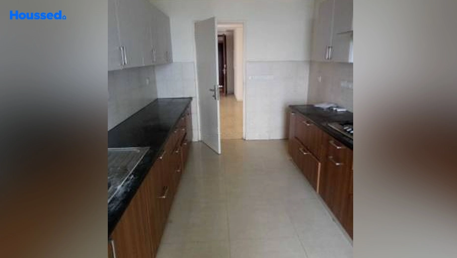 Project Image of 4 BHK Semi-Furnished Flat for Rent in DLF The Summit, Sector 54 - Image 132493