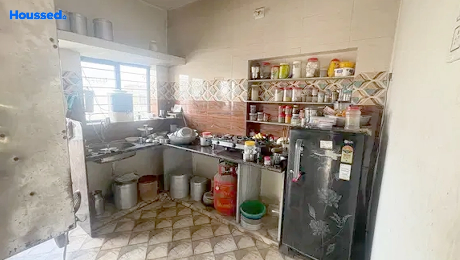 Project Image of 2 BHK Semi-Furnished Flat for Rent in Manjalpur - Image 134235
