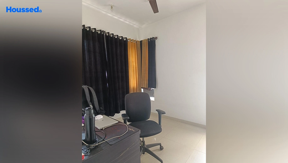 Project Image of 2 BHK Semi-Furnished Flat for Rent in Kalpataru Paramount, Balkum Naka - Image 135056