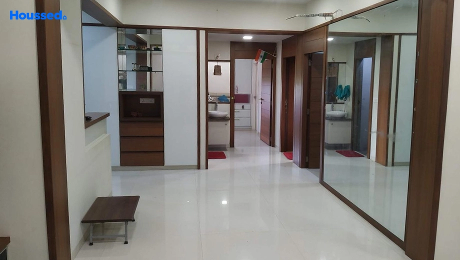 Project Image of 3 BHK Furnished Flat for Rent in Shaligram Lakeview, Vaishnodevi Circle - Image 135196