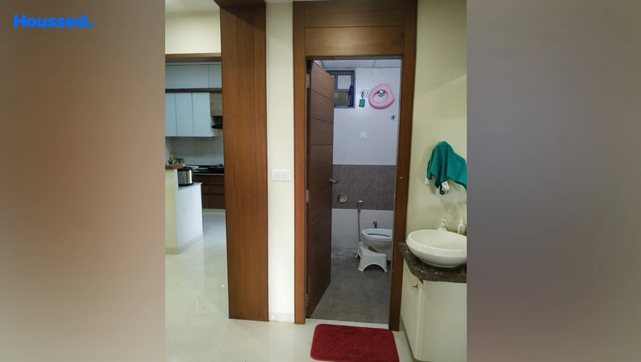 Project Image of 3 BHK Furnished Flat for Rent in Shaligram Lakeview, Vaishnodevi Circle - Image 135200