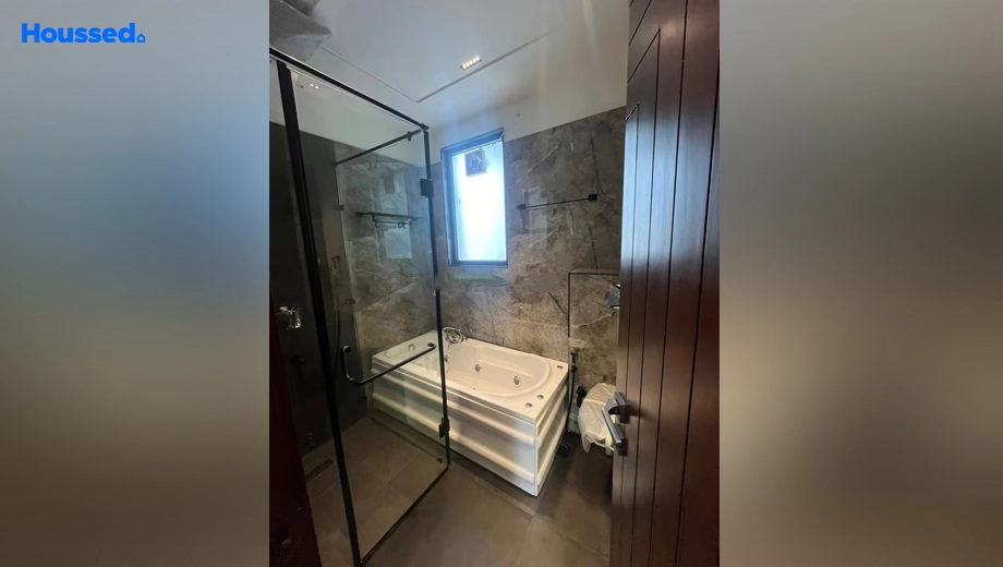 Project Image of 4 BHK Semi-Furnished Builder Floor for Rent in DLF Phase 1 - Image 136898