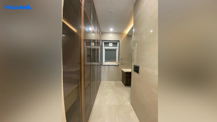 Project Image of 4 BHK Semi-Furnished Builder Floor for Rent in DLF Phase 2 - Image 136908