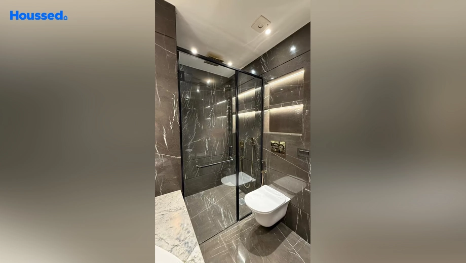 Project Image of 4 BHK Semi-Furnished Builder Floor for Rent in DLF Phase 2 - Image 136972