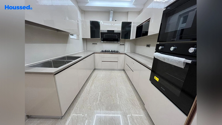 Project Image of 4 BHK Builder Floor for Resale in Sector 14 - Image 137565