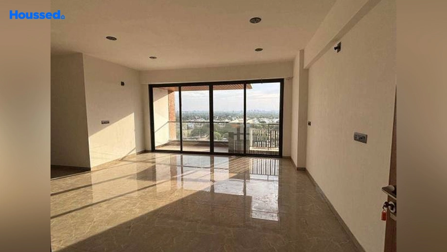Project Image of 3 BHK Un-Furnished Flat for Rent in Polaris Casarica, Sargasan - Image 137635