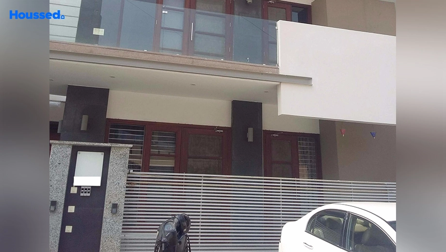 Project Image of 4 BHK Builder Floor for Resale in Sector 17 - Image 137649