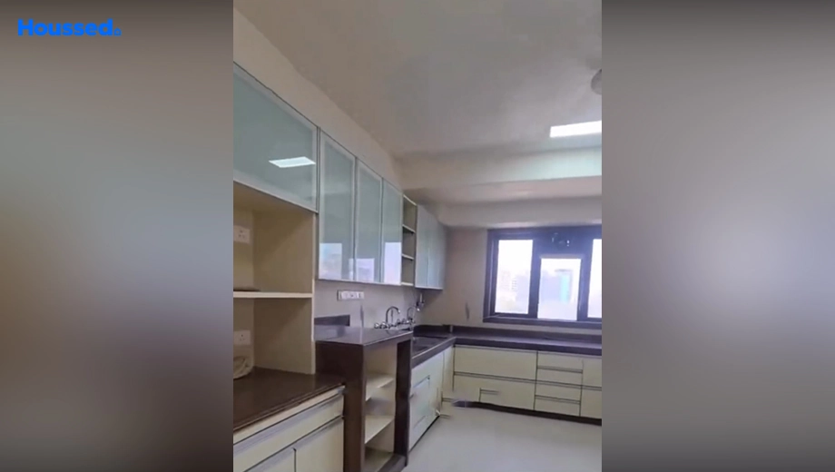 Project Image of 4 BHK Semi-Furnished Flat for Rent in Juhu - Image 139381