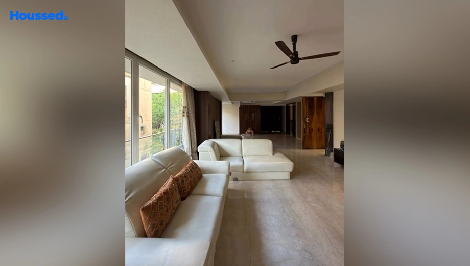Project Image of 4 BHK Semi-Furnished Flat for Rent in Khar West - Image 139417