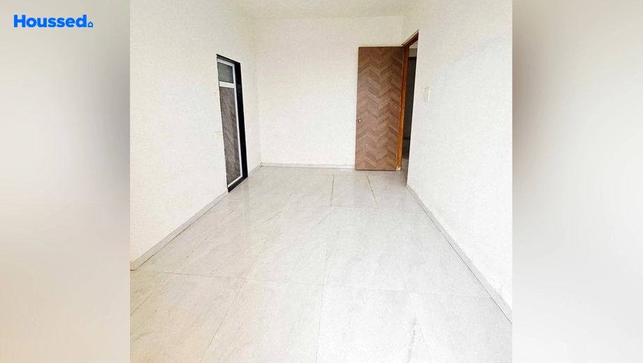 Amenities of 2 BHK Flat for Resale in Lodha Crown, Majiwada - Image 140531