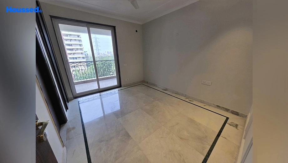 Project Image of 3 BHK Flat for Resale in Swaran Villa Friends Apartment, Sector 52 - Image 141054