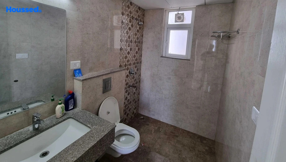 Amenities of 2 BHK Flat for Resale in Sector 70A - Image 141038