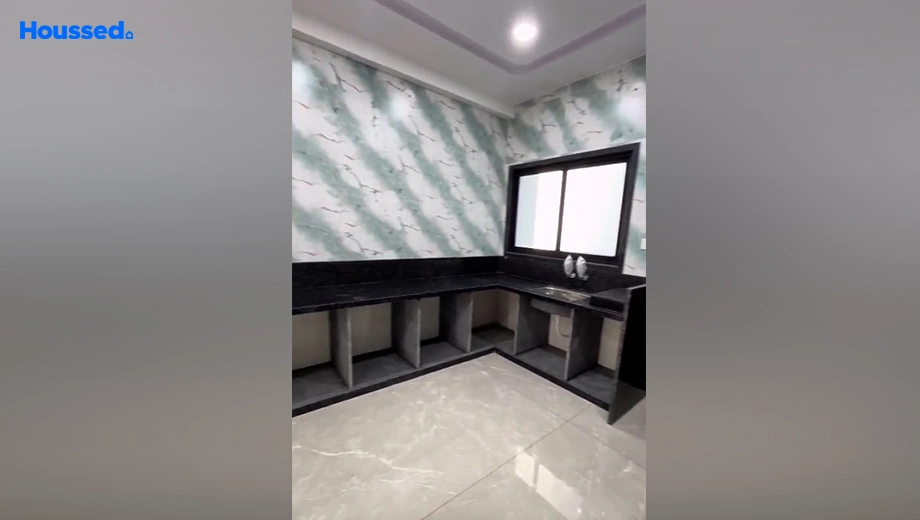 Project Image of 5 BHK House/Villa for Resale in Vesu - Image 141792