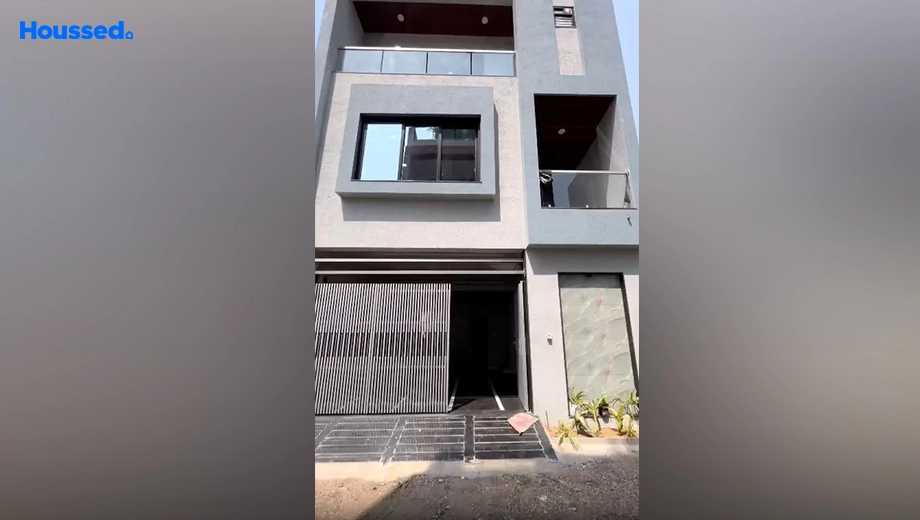 Project Image of 5 BHK House/Villa for Resale in Vesu - Image 141794