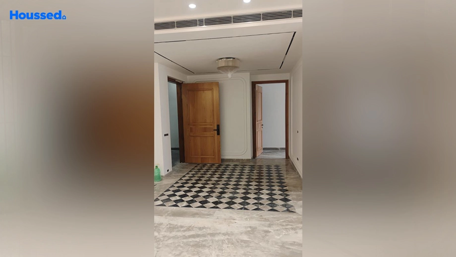 Project Image of 4 BHK Builder Floor for Resale in DLF Phase 2 - Image 141411