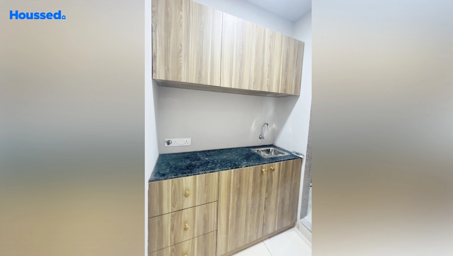 Project Image of Office Space for Rent in Krishna Beacon, Vaishnodevi Circle - Image 141844