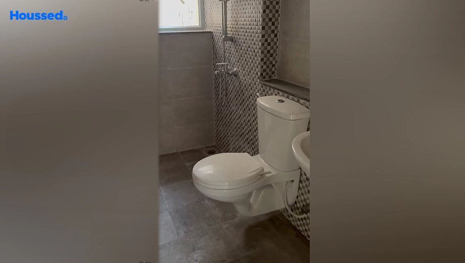 Project Image of 3 BHK Flat for Resale in Shri Radha Sky Gardens, Sector 16 B - Image 141878
