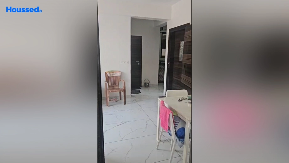 Project Image of 2 BHK Semi-Furnished Flat for Rent in Grant Road East - Image 142925