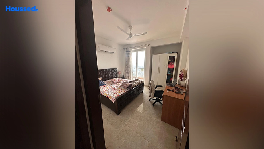 Project Image of 3 BHK Semi-Furnished Flat for Rent in Omaxe Royal Residency, Sector 79 - Image 145260