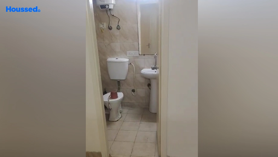 Project Image of 2 BHK Flat for Resale in Gaur City 7th Avenue, Sector 16 C - Image 145403