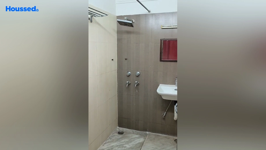 Project Image of 3 BHK Semi-Furnished Flat for Rent in Kalkaji - Image 146745