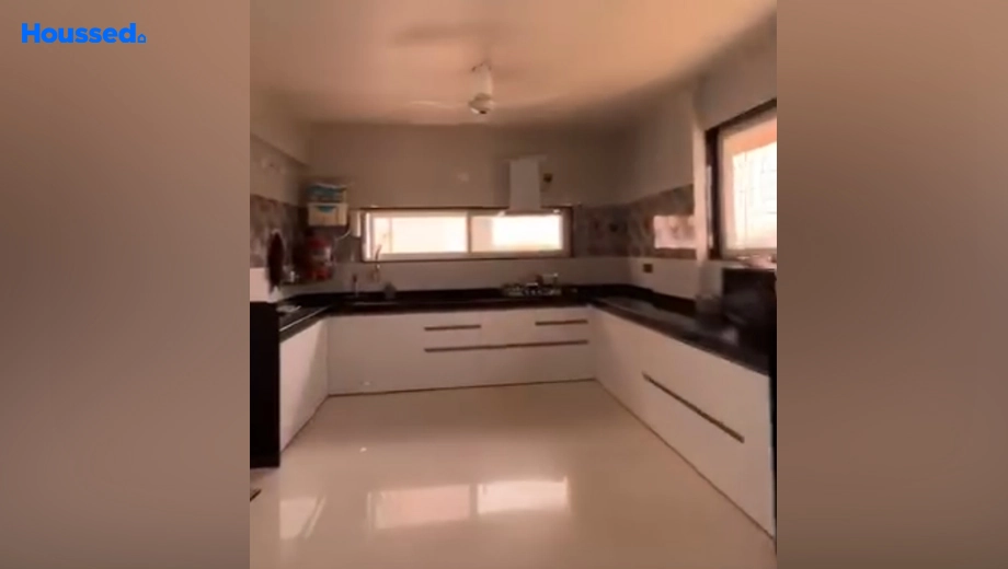 Project Image of 3 BHK Flat for Resale in Hirawadi - Image 150689