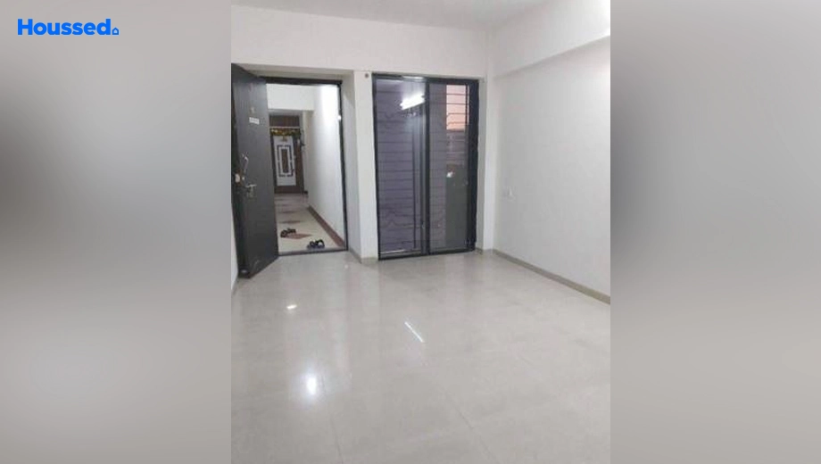 Project Image of 3 BHK Flat for Resale in Mantra 29 Gold Coast, Vishrantwadi - Image 152634