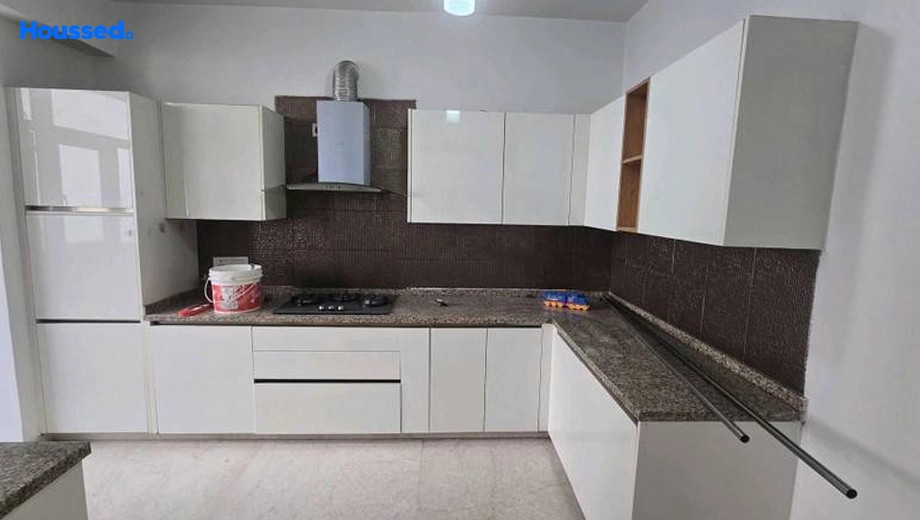 Project Image of 4 BHK Flat for Resale in Omaxe The Forest Spa, Surajkund - Image 152803