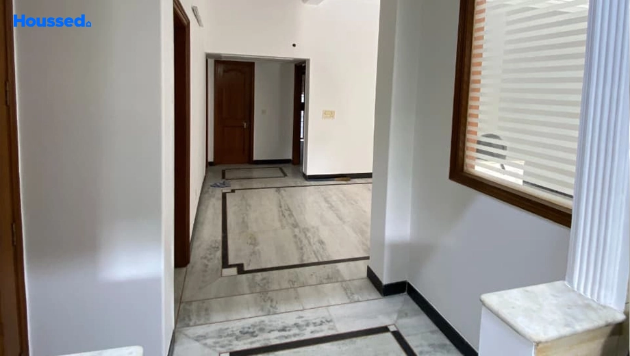 Project Image of 3 BHK Semi-Furnished Flat for Rent in Sector 46 - Image 153627