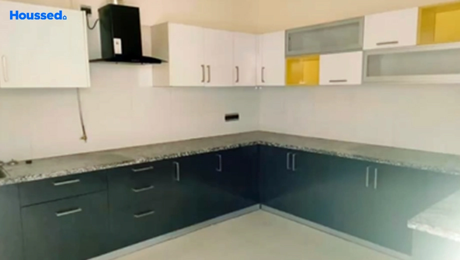 Project Image of 4 BHK Semi-Furnished Flat for Rent in Utalika The Condoville, Mukundapur - Image 153742