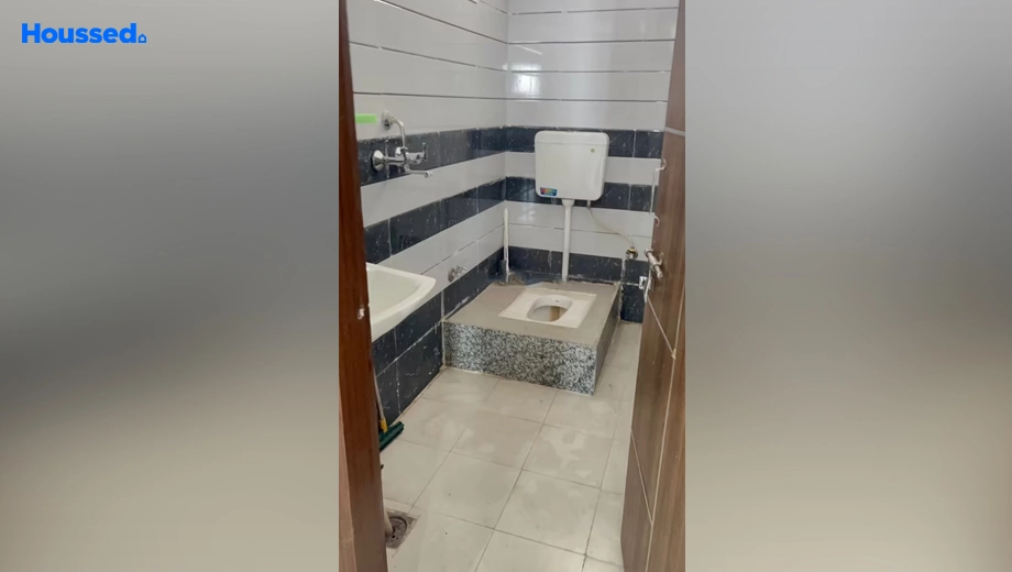 Project Image of 4 BHK Semi-Furnished Flat for Rent in Puja Apartment, Mansarovar - Image 154274