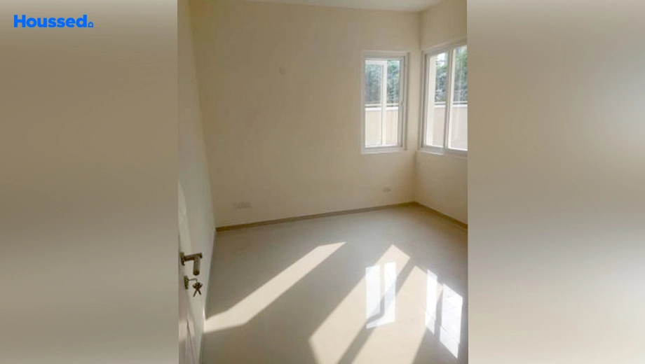 Project Image of 4 BHK Flat for Resale in EssBee Builder Floor, DLF Phase 1 - Image 154749