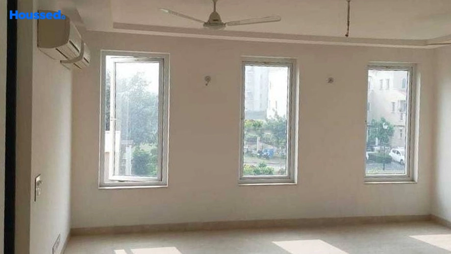 Project Image of 4 BHK Flat for Resale in DLF Phase 1 - Image 154863
