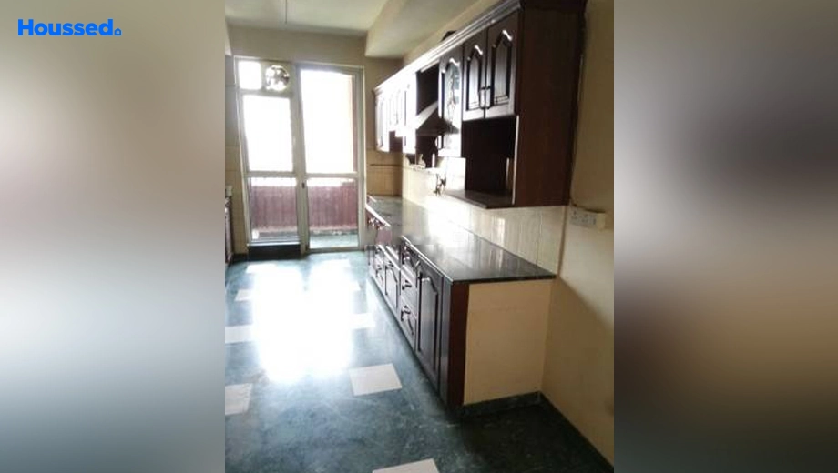 Project Image of 4 BHK Semi-Furnished Flat for Rent in Vipul Belmonte, DLF Phase 5 - Image 155054